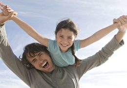 Аккумулятор для дочери — Беседа о роли отца в жизни девочки
