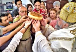 Канонска посета Епископа Кирила верницима у провинцији Ћако