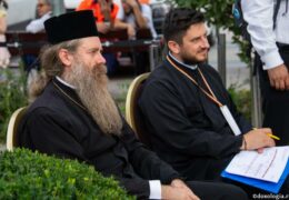 Breve explicación de la diferencia entre un stárets, un padre espiritual y un sacerdote común