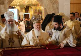 El Patriarca Ecuménico Bartolomé defendió a la Iglesia Ortodoxa Serbia en Montenegro