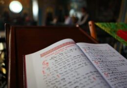 Что такое изобразительные атифоны и зачем они поются на литургии?