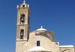 На оккупированной турками части Кипра христианский храм превратили в базар