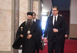 “Occidente busca destruir a la Iglesia Ortodoxa Serbia” – Presidente Aleksandar Vučić de Serbia