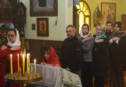 Успение Пресвятой Богородицы в приходе Св. Николая Сербского в Сантьяго, Чили.
