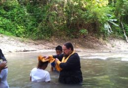 Масовно крштење у Аракану, на Филипинима