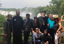 S. E. Obispo Kirilo en Teofanía bendijo las aguas en las Cataratas del Iguazú