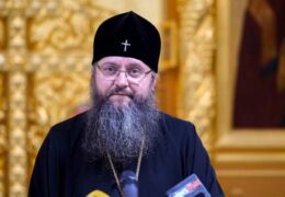 Иерарх УПЦ рассказал о риске подмены посещения Церкви онлайн-трансляцией