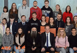 Патријарх Порфирије преко „Привредника“ помаже студенте у Хрватској