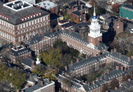 Впервые в истории атеист стал главным капелланом Гарвардского университета